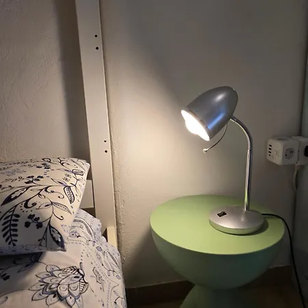 Stylish With Patio 4 Min Walk To The Apartman Solanas