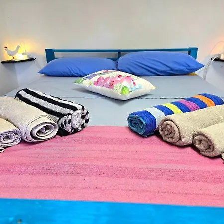 公寓 Stylish With Patio 4 Min Walk To The